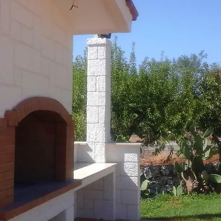 בית נופש I Trulli Di Sara פוטיניאנו