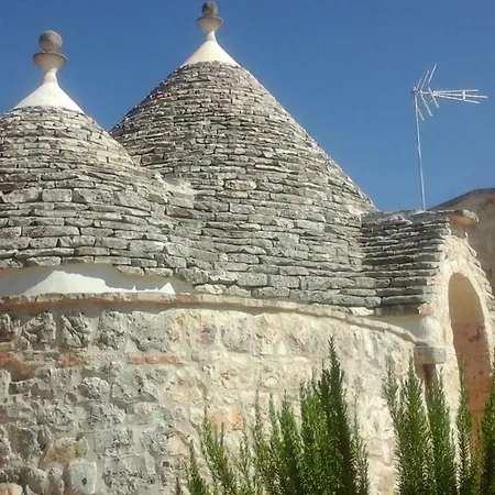 I Trulli Di Sara * بوتينيانو
