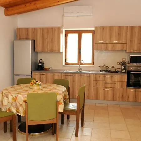 בית נופש I Trulli Di Sara *