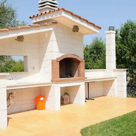 I Trulli Di Sara بوتينيانو