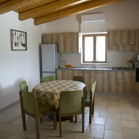 I Trulli Di Sara * بوتينيانو