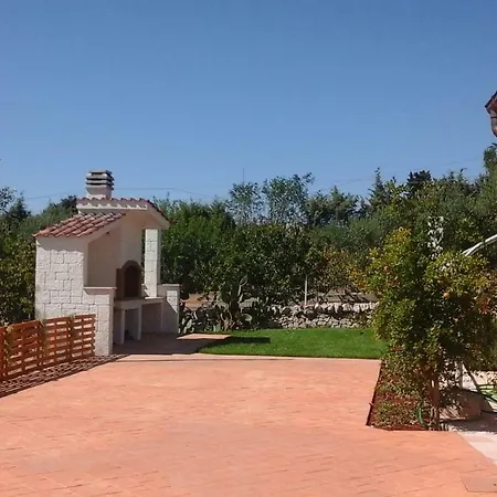 I Trulli Di Sara Holiday home